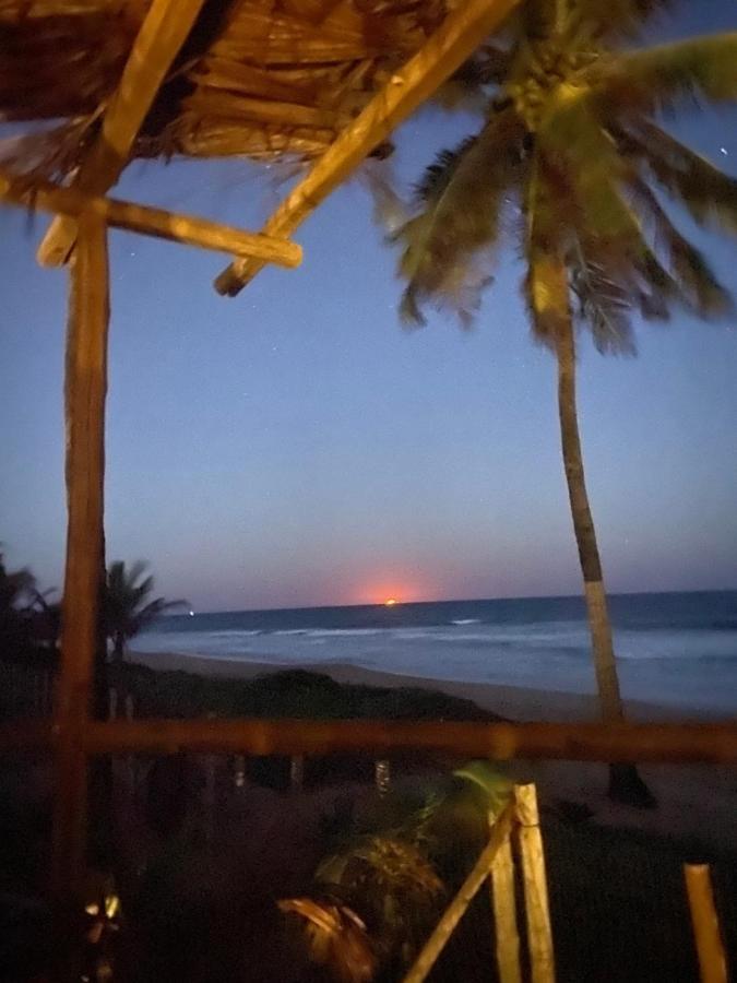 Bahia Surf Camp Hotel Abrantes Exterior foto